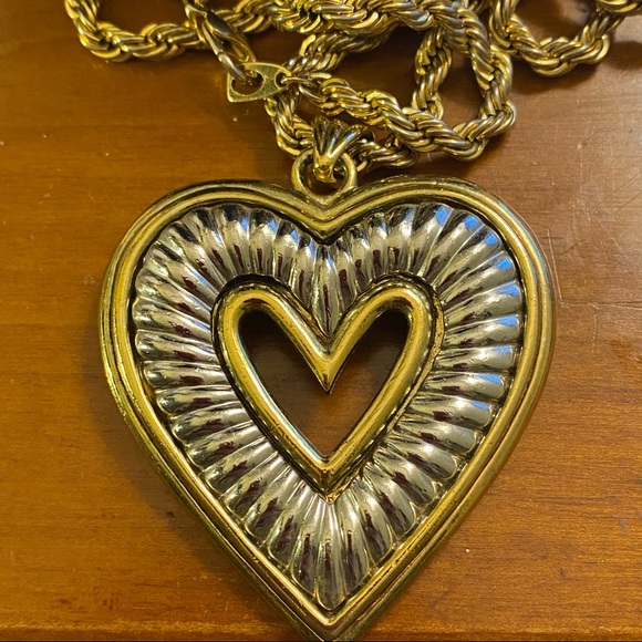 Vintage Gold/Silver Tone Chunky Heart Necklace on Gold tone Twist Chain - Picture 10 of 10